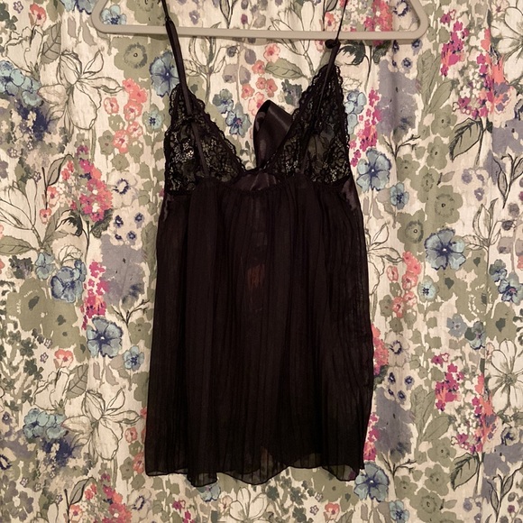 Black Lace & Mesh Babydoll - Picture 3 of 4